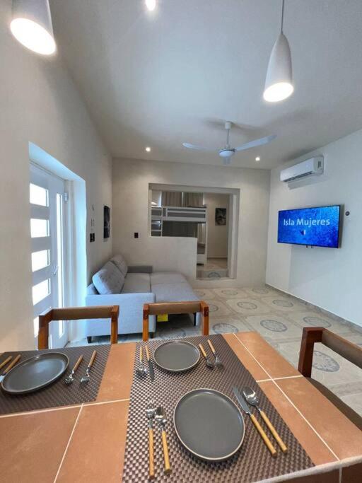 Cozy Tinyhouse For 4pp In Downtown Apartment