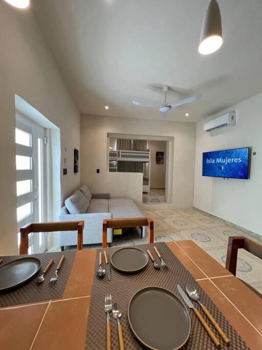 Cozy Tinyhouse For 4pp In Downtown Isla Mujeres
